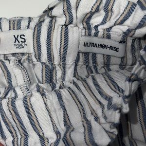 Hollister Ultra High Rise Paper Bag Shorts